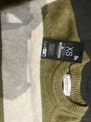 Jersey Stradivarius cuadros verde y beige