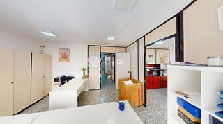 Oficina en venta en Mercado en Alicante
