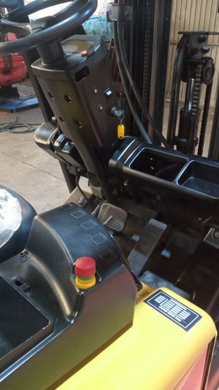 Carretilla Elevadora Eléctrica CAT. EP16KT