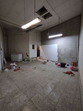 Local comercial en alquiler en Instituts - Universitat en Lleida