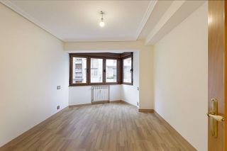 Piso en alquiler en Centro en Gijón