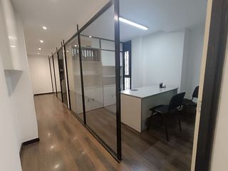 Local comercial en alquiler en Pubilla Cases en Hospitalet de Llobregat, L´