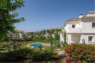 Piso en venta en Los Naranjos - Las Brisas en Marbella