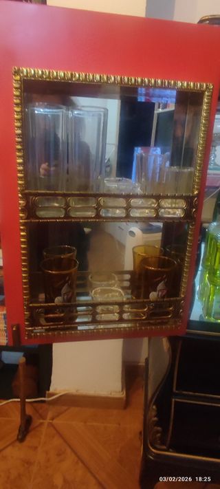 Bar chino antiguo caja de música