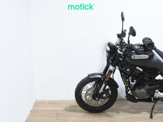 HUSQVARNA SVARTPILEN 125