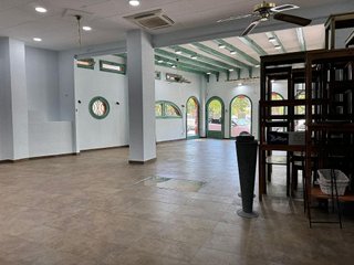 Local comercial en alquiler en Centre en Roses