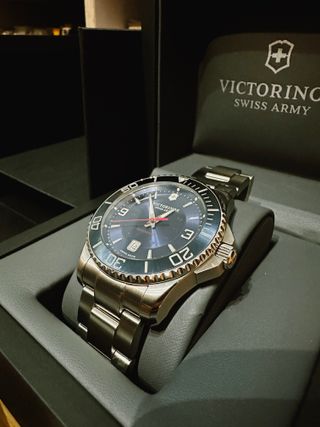 Reloj Victorinox Maverick LG Automático Azul