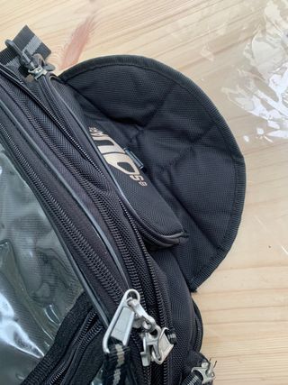 Bolsa sobredepósito moto negra. En perfecto estado