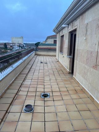 Ático en alquiler en Villares de la Reina