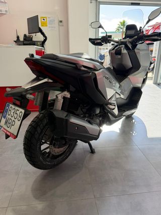 Honda ADV 350