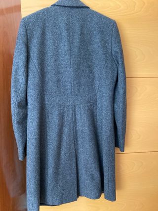 Elegante abrigo lana gris