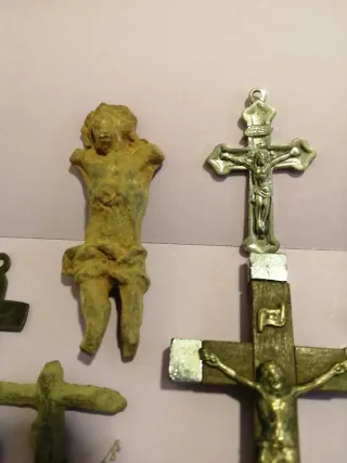 Lote de cruces antiguas