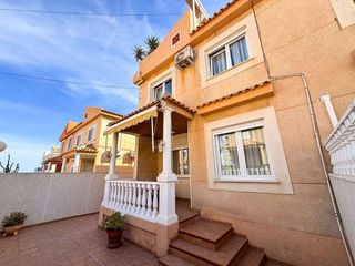 Casa pareada en venta en Torrelamata - La Mata en Torrevieja