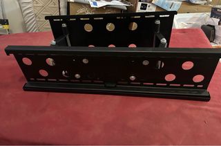 Soporte TV Grande Negro con nivel y plataforma.