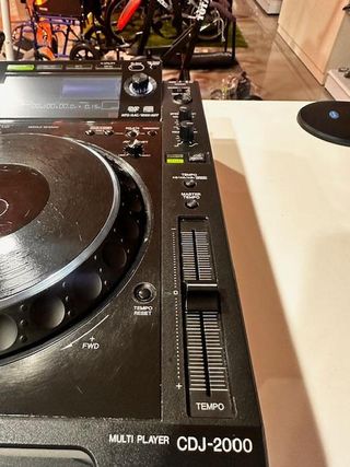 REPRODUCTOR  PIONEER CDJ-2000