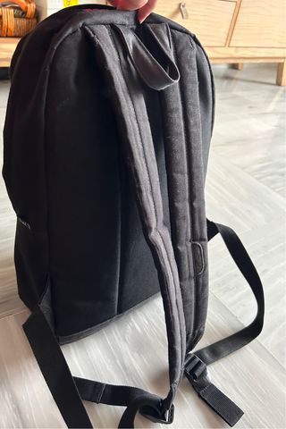 Mochila Herschel Negra con Logo Vespa