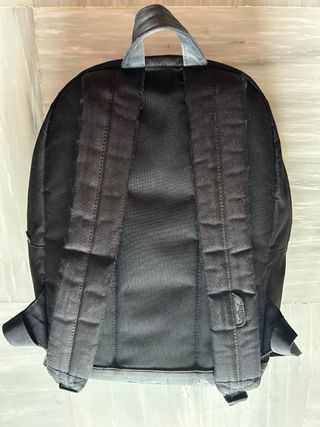 Mochila Herschel Negra con Logo Vespa
