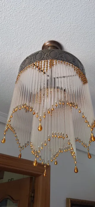 Lámpara colgante cristal y metal dorado