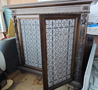 Stipo a due ante con credenza