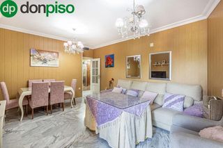 Piso en venta en Cervantes en Granada