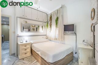Piso en venta en Cervantes en Granada