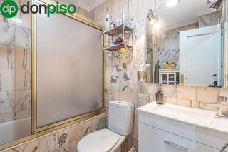 Piso en venta en Cervantes en Granada