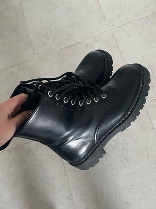 Botas con cordones talla 37