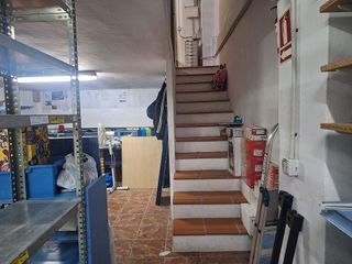 Local comercial en alquiler en Los Jardines de Marbella - La Ermita en Marbella