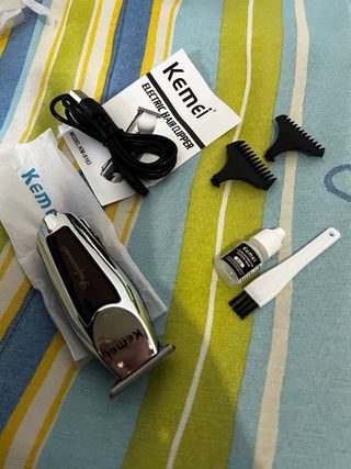 Maquinilla de cortar pelo KM-264