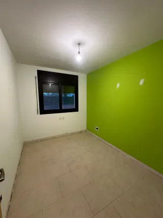 Bajo en venta Constanti