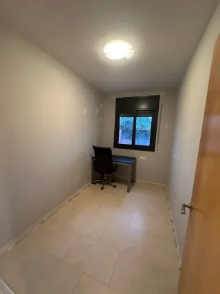 Bajo en venta Constanti