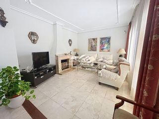 Chalet en venta en Lucena