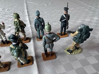 Lotto 10 Soldatini in Piombo DEL PRADO (Anni 2000)