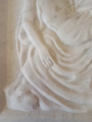 Bassorilievo in marmo di Carrara
