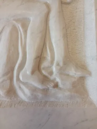 Bassorilievo in marmo di Carrara