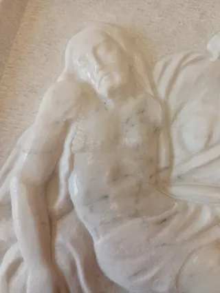 Bassorilievo in marmo di Carrara