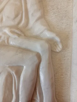 Bassorilievo in marmo di Carrara