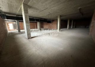 Local comercial en alquiler en Port en Badalona
