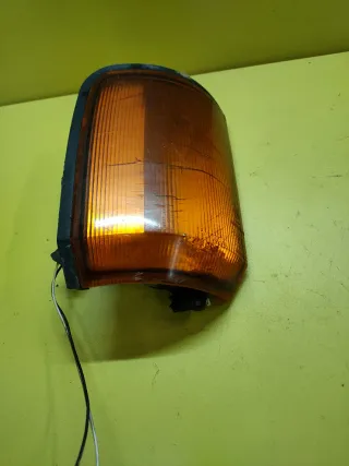 INTERMITENTE DELANTERO DERECHO NISSAN TRADE