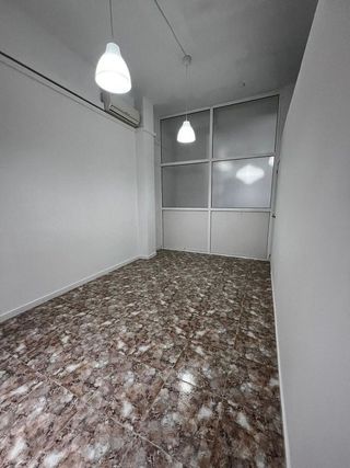 Local comercial en alquiler en Montigalà -Sant Crist en Badalona