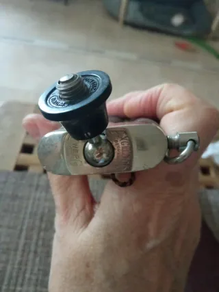 Trípode Excelsior antiguo