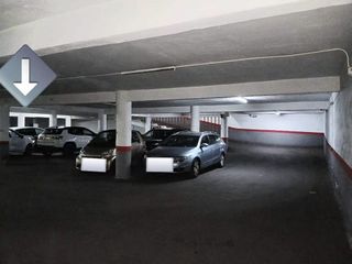 Garaje en alquiler en Ensanche - Diputación en Alicante