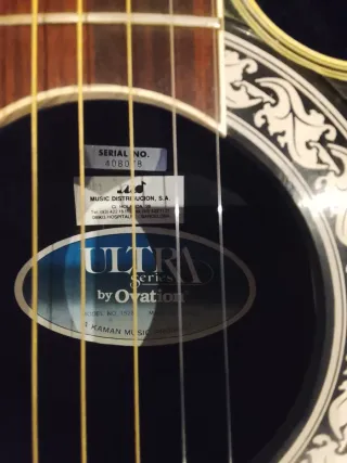 Ovation Ultra Series Guitarra Acústica