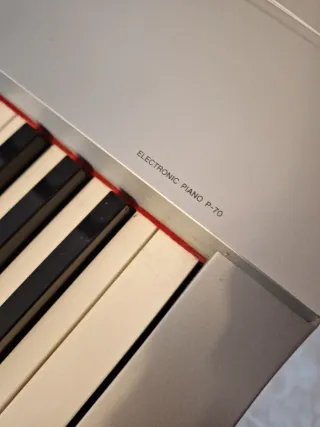 Piano Eléctrico Yamaha P-70