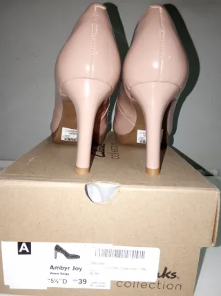 Tacones Clarks Beige Mujer