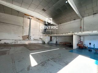 Nave industrial en alquiler en Segle XX en Terrassa