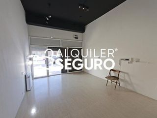 Local comercial en alquiler en La Salut - Lloreda en Badalona