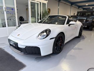 Porsche 911 (992.2) GTS T-Hybrid Cabrio 540 CV
