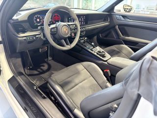 Porsche 911 (992.2) GTS T-Hybrid Cabrio 540 CV