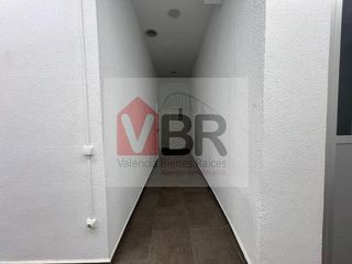 Local comercial en alquiler en L´Amistat en Valencia